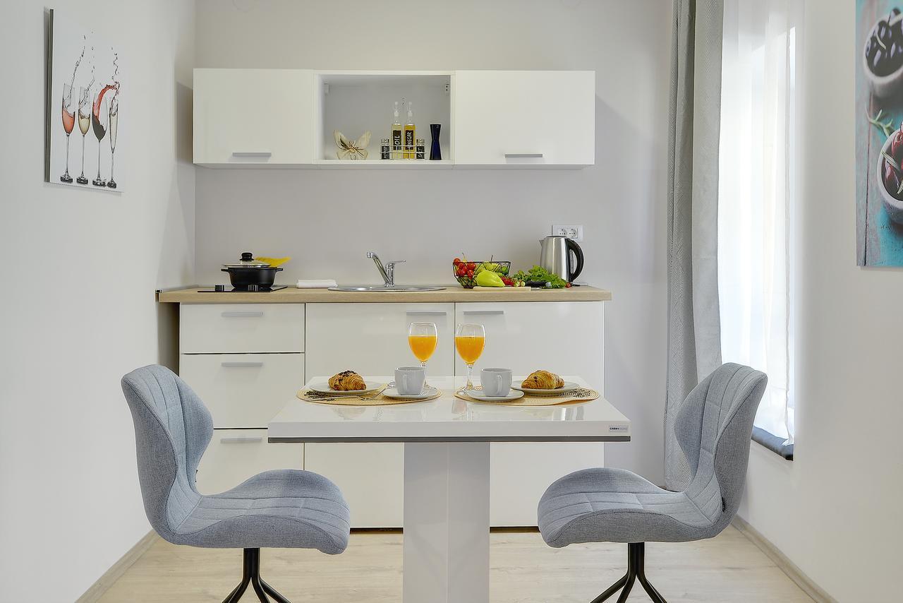 D&A City Center Apartments With Free Parking Pula Extérieur photo