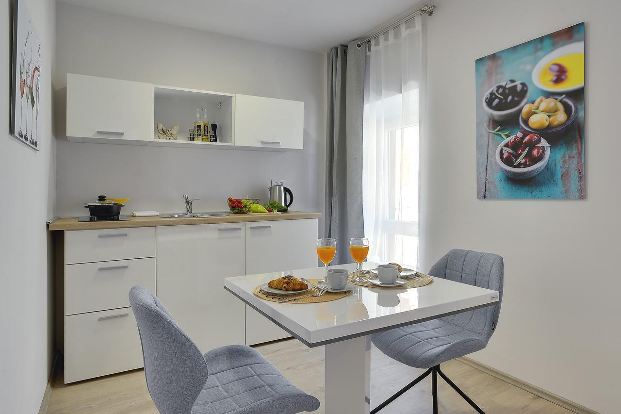 D&A City Center Apartments With Free Parking Pula Extérieur photo