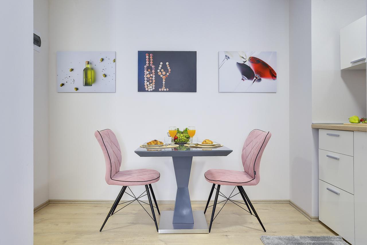 D&A City Center Apartments With Free Parking Pula Extérieur photo