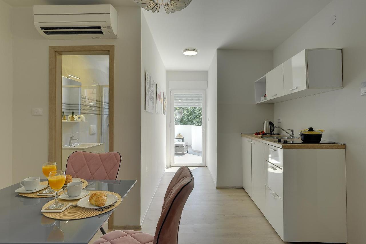 D&A City Center Apartments With Free Parking Pula Extérieur photo